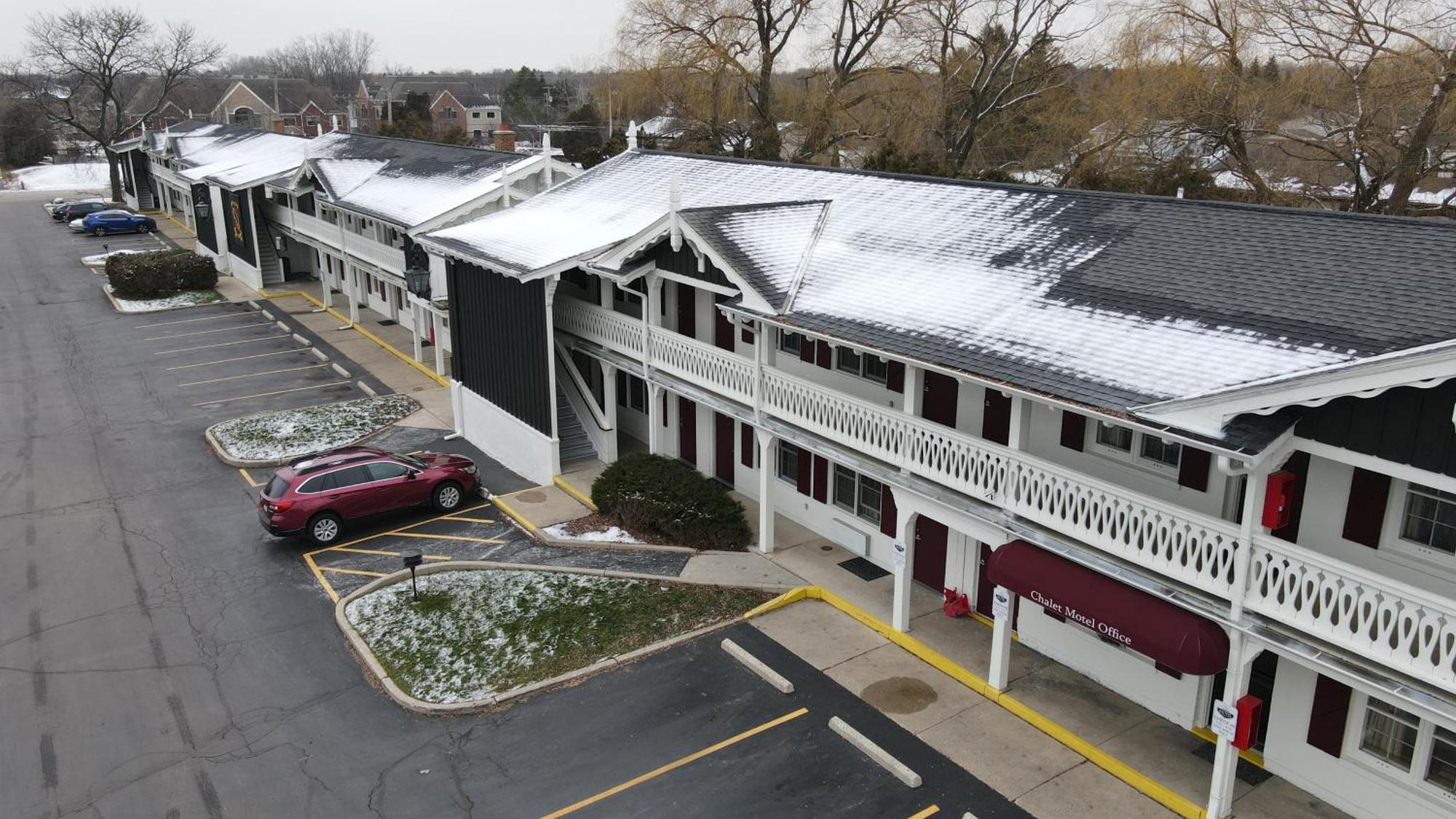 The Chalet Motel Mequon ภายนอก รูปภาพ