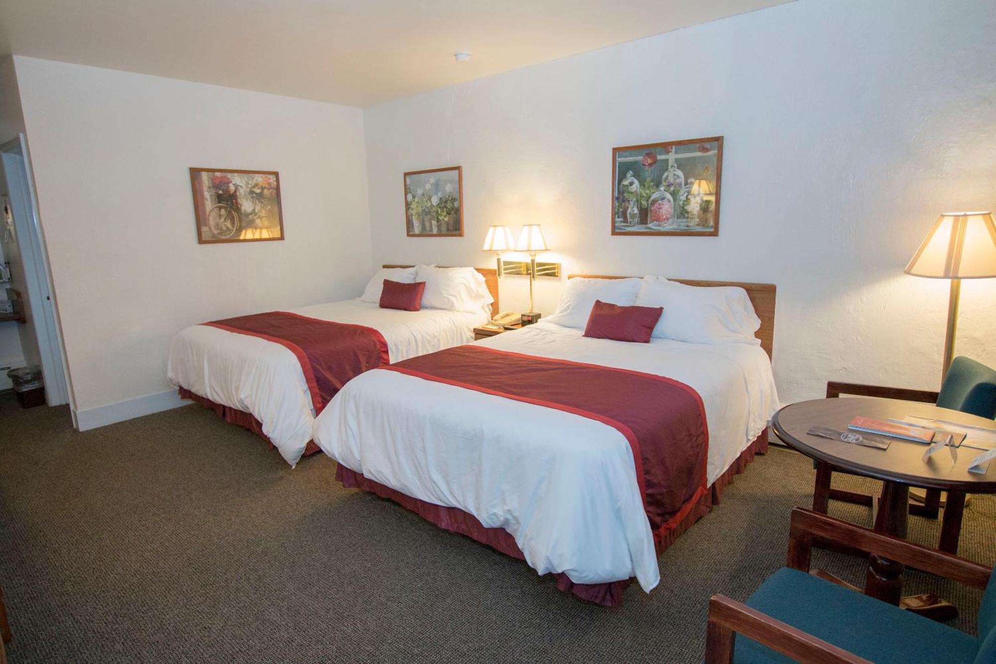 The Chalet Motel Mequon ภายนอก รูปภาพ